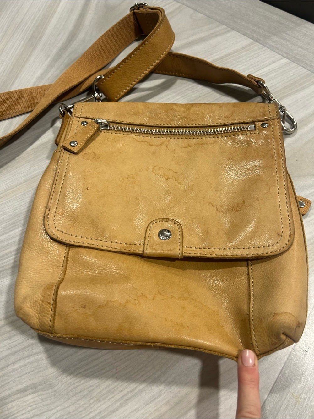 Fossil vintage camel color Leather Crossbody Bag